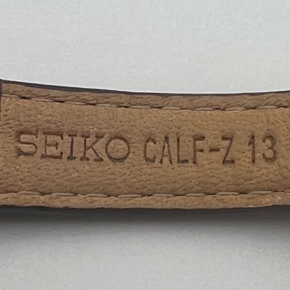 Vintage Seiko Round Petite Gold and Brown tones Watch Working - Picture 7 of 10